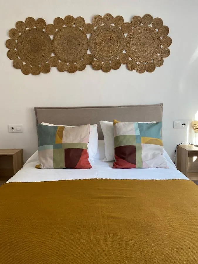 Hostel Alojamientos Turisticos Carmencita Bolonia Spain