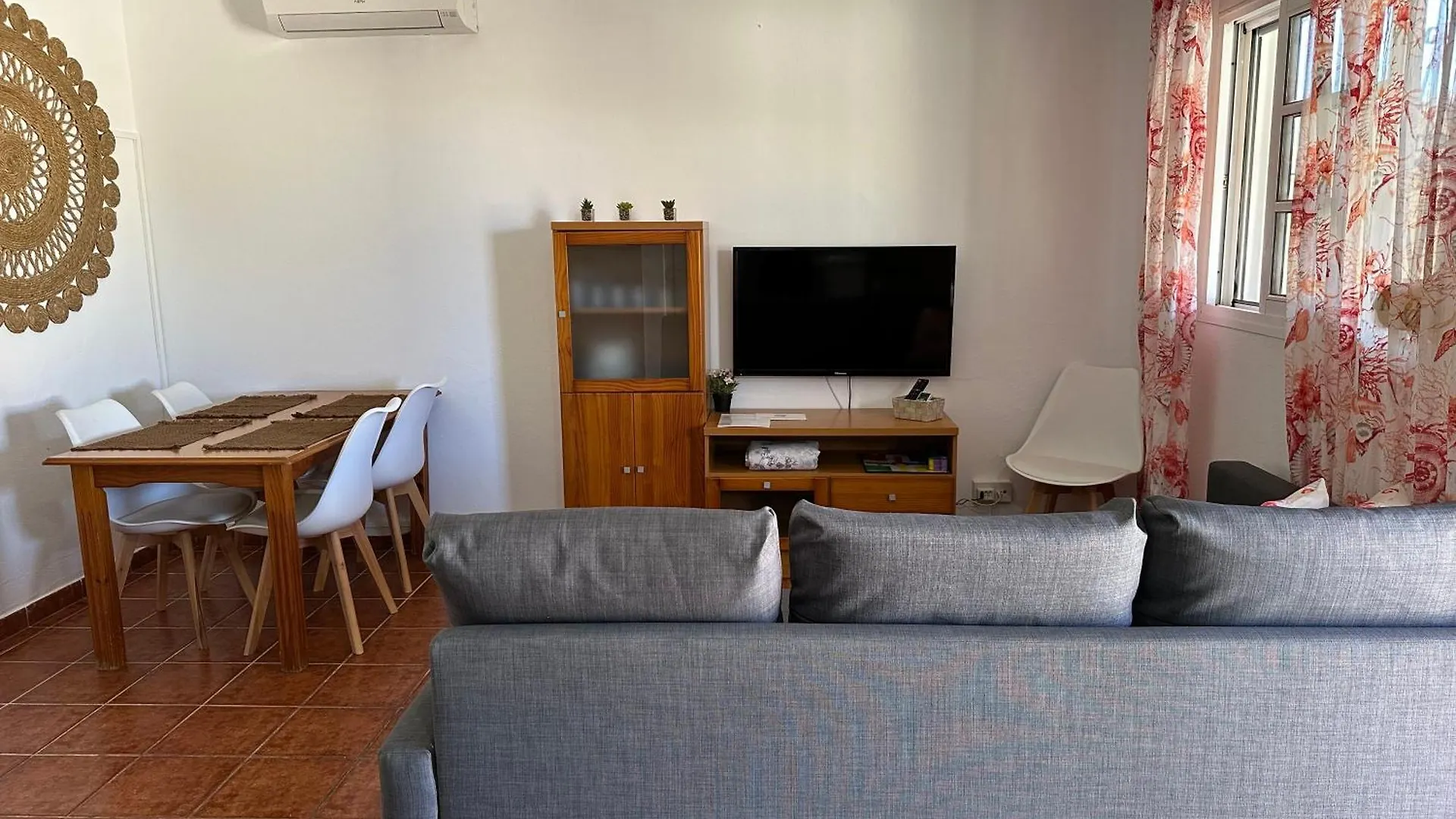Hostel Alojamientos Turisticos Carmencita Bolonia
