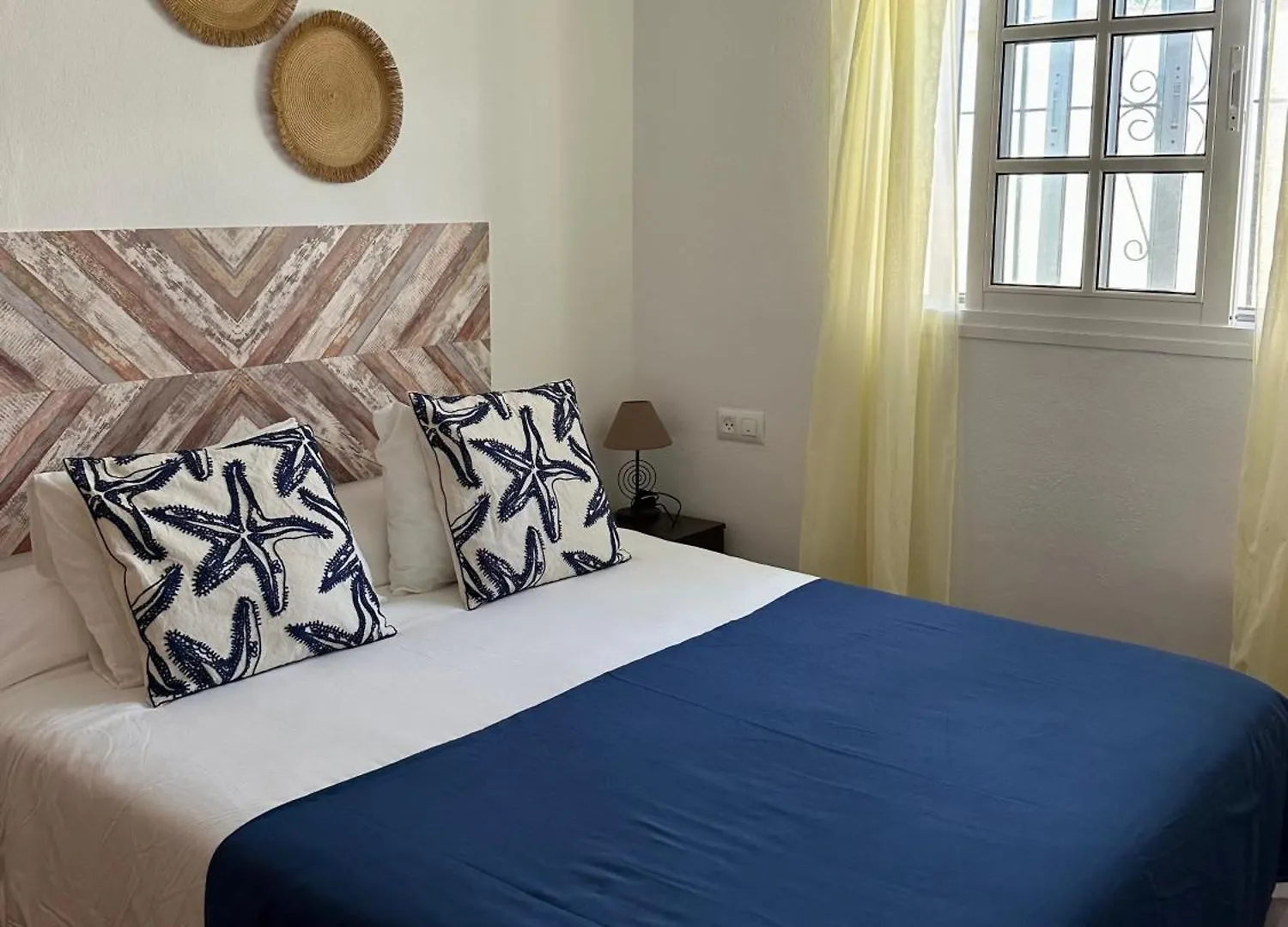 Hostel Alojamientos Turisticos Carmencita Bolonia